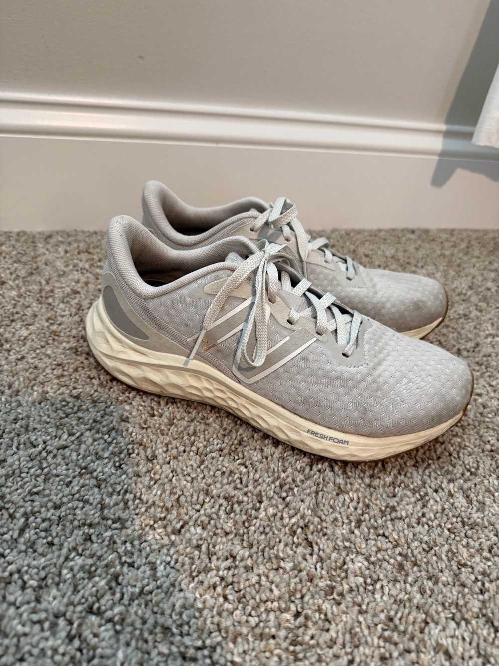 New Balance Women's Light Gray Athletic Running Shoes